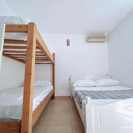 Hotel Garden Naza Piqeras