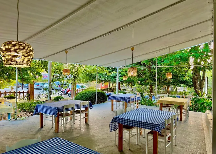 Hotel Garden Naza
