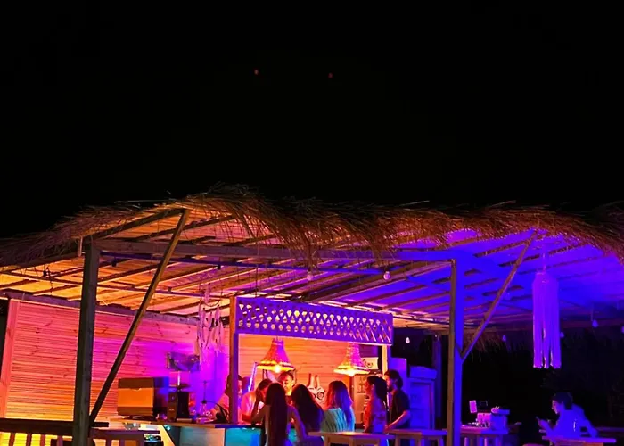 מלון Garden Naza